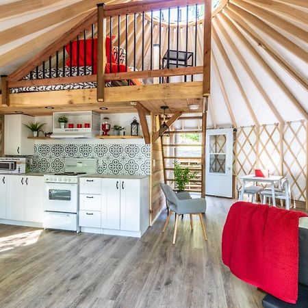 Yourtes Glamping du Poisson Blanc Notre-Dame-du-Laus Extérieur photo