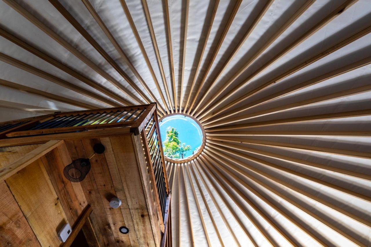 Yourtes Glamping du Poisson Blanc Notre-Dame-du-Laus Extérieur photo