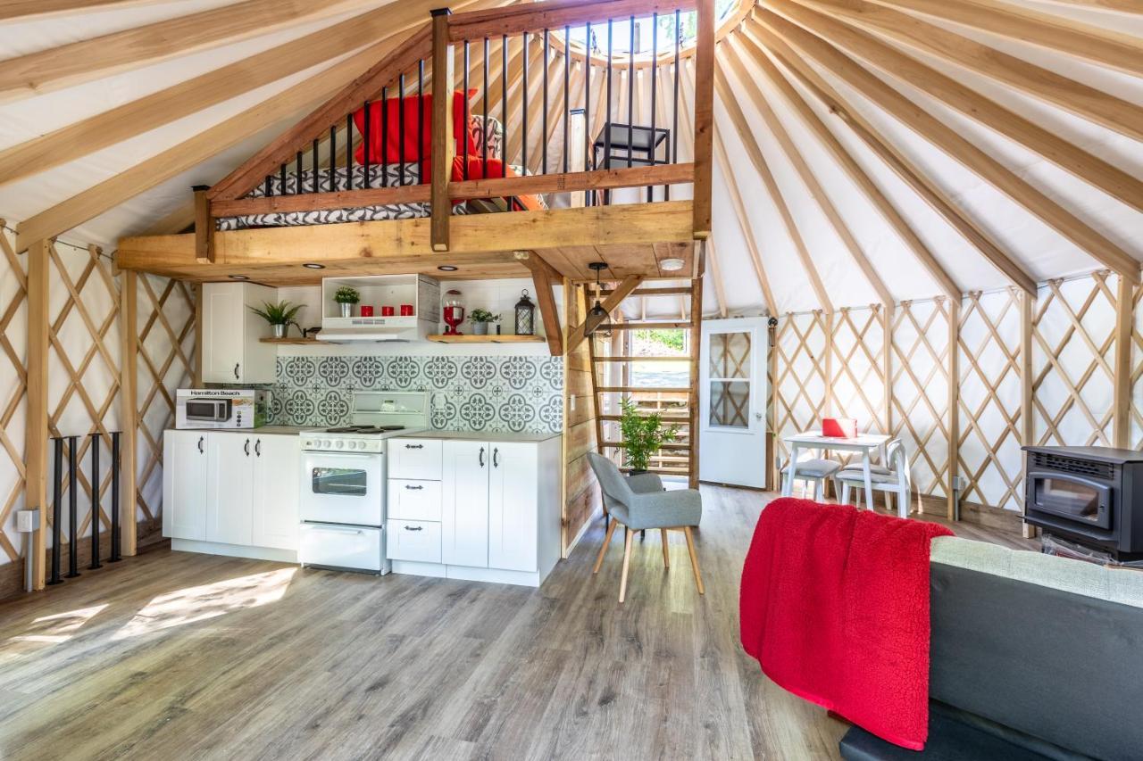 Yourtes Glamping du Poisson Blanc Notre-Dame-du-Laus Extérieur photo