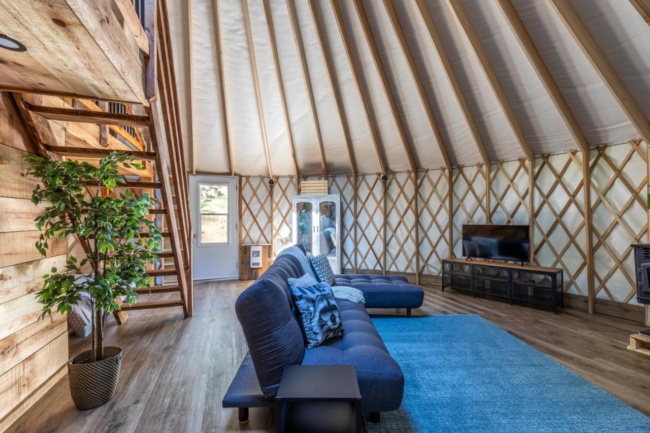 Yourtes Glamping du Poisson Blanc Notre-Dame-du-Laus Extérieur photo