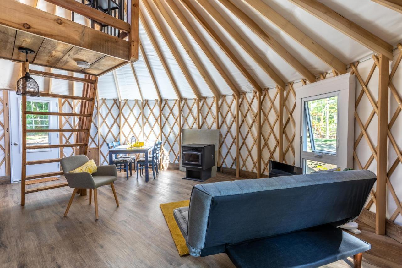 Yourtes Glamping du Poisson Blanc Notre-Dame-du-Laus Extérieur photo