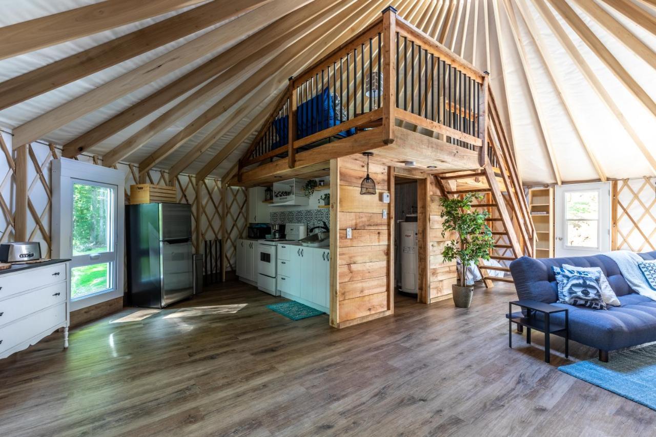 Yourtes Glamping du Poisson Blanc Notre-Dame-du-Laus Extérieur photo