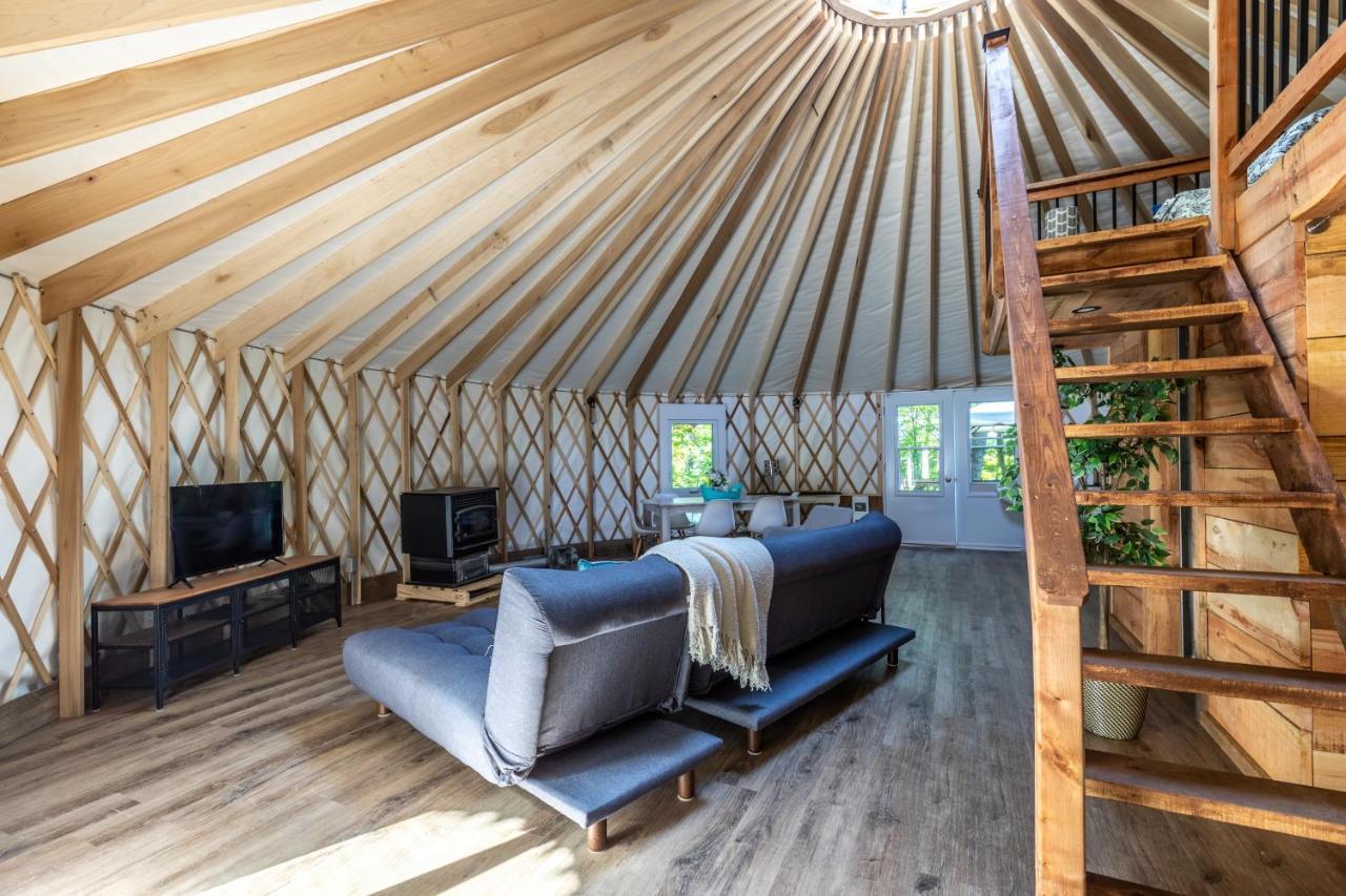 Yourtes Glamping du Poisson Blanc Notre-Dame-du-Laus Extérieur photo